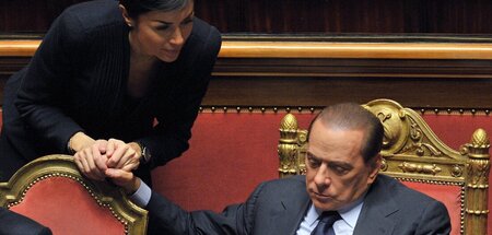 »Bunga-Bunga«-Experte Silvio Berlusconi: »Sex, Macht und Lügen« »Bunga-Bunga«-Experte Silvio Berlusconi: »Sex, Macht und Lügen«