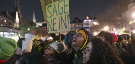 Zehntausende folgten am Dienstag in Köln dem Aufruf, gegen Rassi...