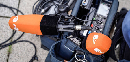 Das ZDF, das den Unionsparteien traditionell nähersteht, soll »i... Das ZDF, das den Unionsparteien traditionell nähersteht, soll »i...