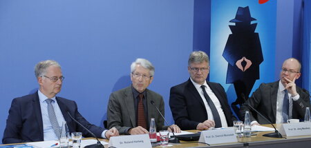 Aus der Chefetage in den Bundestag: Roland Hartwig (im Bild link... Aus der Chefetage in den Bundestag: Roland Hartwig (im Bild link...