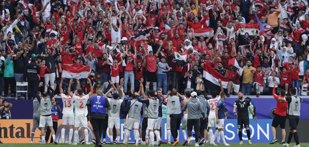 Das syrische Team feiert nach seinem 1:0-Sieg gegen Indien (Al K...