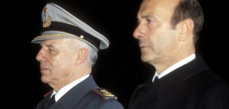 Aus der Affäre Kießling wurde eine Affäre Wörner. Der General un...