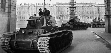 Verteidiger der Stadt während der Blockade: Sowjetische Panzer a...