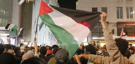 Verdächtige Flagge: Mahnwache für Palästina (Wien, 11.10.2023)