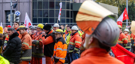 Mit Lohnerhöhungen von »sechs bis sieben Prozent« will der Gewer... Mit Lohnerhöhungen von »sechs bis sieben Prozent« will der Gewer...
