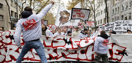 Gegen ein neues Versammlungsgesetz protestierten in NRW auch Fuß...