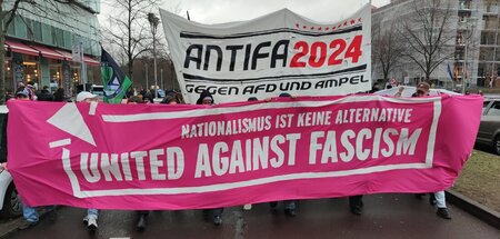 Antifaprotest gegen AfD und Ampel (Berlin, 3.2.24) Antifaprotest gegen AfD und Ampel (Berlin, 3.2.24)