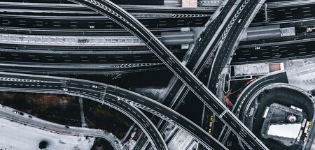 Die Umgehungsautobahn Attiki Odos im Ballungsraum Athen soll bal...