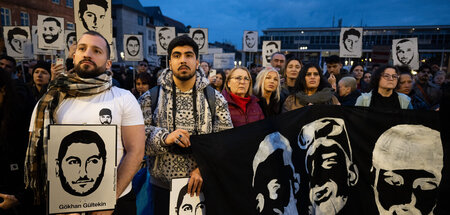 Demonstranten am Sonnabend in Hanau