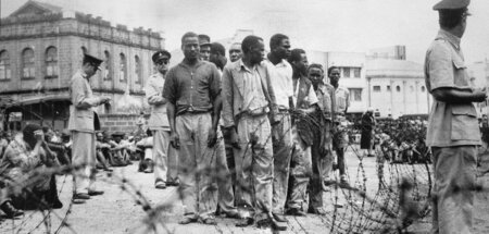 Als Widerstandskämpfer Verdächtigte in Nairobi 1960