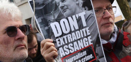 Protests against a possible extradition of Julian Assange in Bel