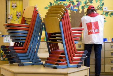 Ver.di stellt die Stühle hoch. Hartnäckigkeit der Erzieherinnen ...