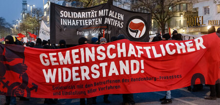 Unterstützer der Angeklagten demonstrieren in Hamburg (5.12.2020...