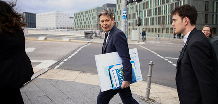 Geht gerne mit Grafiken unter dem Arm spazieren: Wirtschaftsmini...
