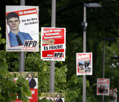 Mit irrem Blick in Stralsunds Stadtverwaltung: NPD holt 26 Manda...