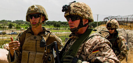Afghanistan war erst der Anfang: Deutsche Soldaten in Kabul (19.... Afghanistan war erst der Anfang: Deutsche Soldaten in Kabul (19....