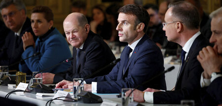 Bundeskanzler Olaf Scholz und Frankreichs Präsident Emmanuel Mac...