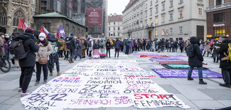 Klare Forderung am Frauenkampftag: »Stoppt Femizide« (Wien, 8.3....