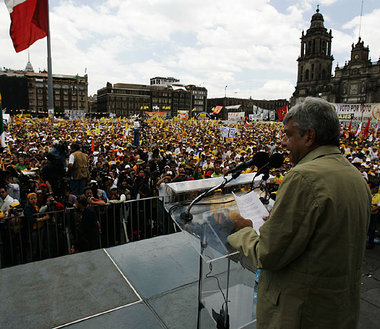 Manuel López Obrador am Sonntag auf dem Zocalo-Platz