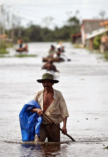 Überschwemmung im Norden Boliviens 2008 – Berichte über Unwetter... Überschwemmung im Norden Boliviens 2008 – Berichte über Unwetter...