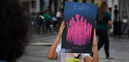 Solidaritätskundgebung für Frauen in Afghanistan in Lissabon, Se... Solidaritätskundgebung für Frauen in Afghanistan in Lissabon, Se...