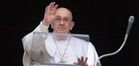 2024-03ADP_3_POPE-ANGELUS.JPG