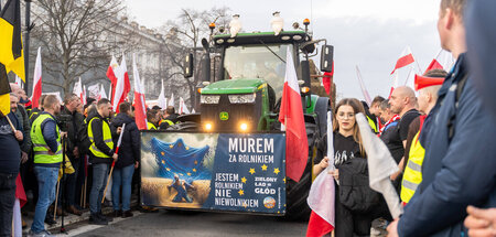 Schreckgespenst EU: Polnische Bauern protestieren gegen den zoll...