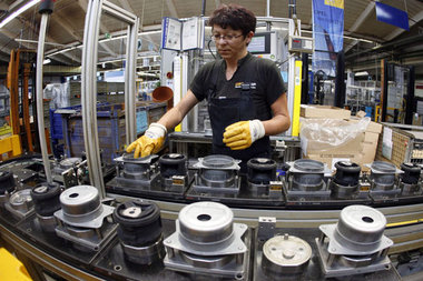 2007: Herstellung hydraulischer Buchsen bei Coninental Hannover....