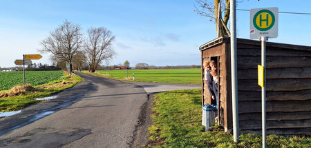 Warten auf den Bus in Mecklenburg-Vorpommern