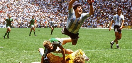 Der sterbende Schwan: Maradona (oben), Harald Schumacher und Kar...
