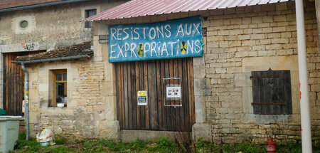 Wehren sich gegen Expropriation: Gegner des Endlagerprojekts in ...
