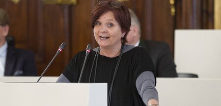 Am Rednerpult: Claudia Klimt-Weithaler bei einer Sitzung des Ste...