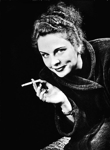 Anna Elisabeth Wiede (1928 – 2009), Aufnahme um 1950 Anna Elisabeth Wiede (1928 – 2009), Aufnahme um 1950