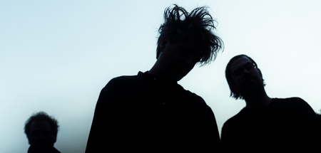 »Und dann streckt das Erinnern an den Schulhof mich hin« – Klez....