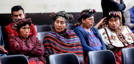 Angehörige und Überlebende der Ixil hoffen auf Gerechtigkeit für...