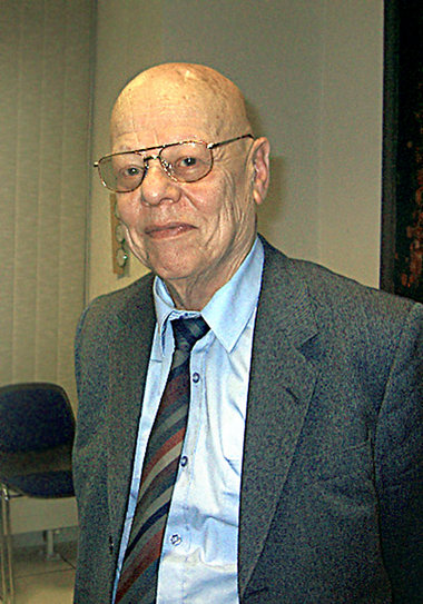 Seit November 2008 ist Stefan Doernberg auch Vorsitzender von DR... Seit November 2008 ist Stefan Doernberg auch Vorsitzender von DR...