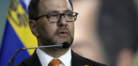 Seinem Amtskollegen aus Kolumbien die Hände gereicht: Venezuelas...