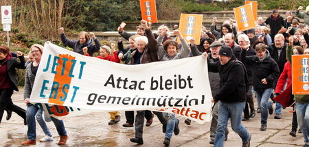 Den Status versagt der Staat dem Netzwerk bis heute (6.12.2014)