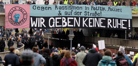 Gedenkdemonstration vier Jahre nach dem rassistischen Anschlag v...