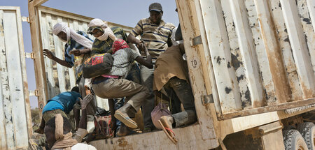 Durch die Wüste: Mit dem Lkw geht es weiter vom nigrischen Assam...