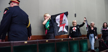 Demonstration von Aktivistinnen im Sejm am Freitag Demonstration von Aktivistinnen im Sejm am Freitag
