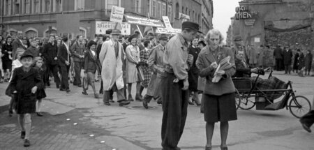Für ein menschenwürdiges Leben: Maidemonstranten am Leipziger Jo...