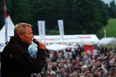 Prominenter Gast beim Pressefest in Dortmunder Revierpark Wischl... Prominenter Gast beim Pressefest in Dortmunder Revierpark Wischl...