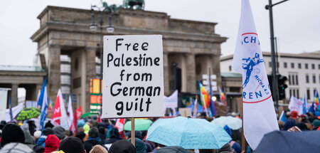 »Befreit Palästina von deutscher Schuld«: Demonstration am Brand...