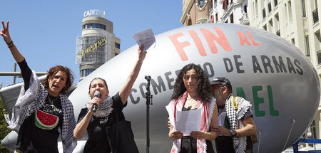 »Schluss mit dem Waffenhandel mit Israel«: Demonstration in Soli...