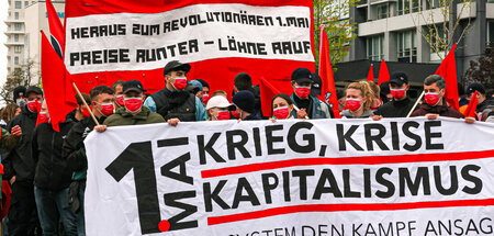 Mehr als zehn Kilometer langer Marsch: Die revolutionäre 1.-Mai-...