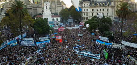 ARGENTINA-PROTESTS-EDUCATION.JPG