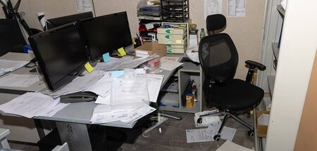 Arbeitsmaterial zerstört: Die Redaktionsräume nach der Razzia de... Arbeitsmaterial zerstört: Die Redaktionsräume nach der Razzia de...