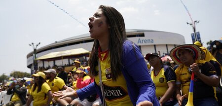 Fans vor dem Estadio Modelo Alberto Spencer (Guayaquil, 29.11.20...