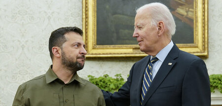 Joe_Biden_und_Wolody_81790898.jpg